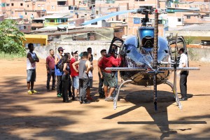 Equipe da Globo esteve em fevereiro em Paraisópolis para gravar algumas cenas da próxima novela das sete (Foto: Francisca Rodrigues)