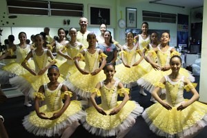 288 alunos são atendidos com o Ballet Paraisópolis (Foto: Renata Alves)