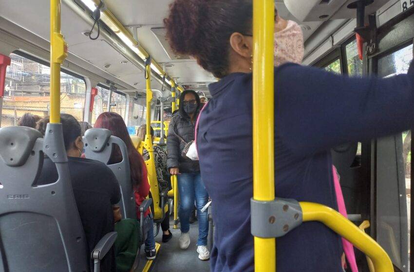Uso de máscara volta a ser obrigatório no transporte público a partir