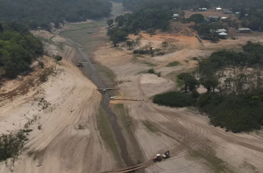  Manaus enfrenta a pior seca em 121 Anos