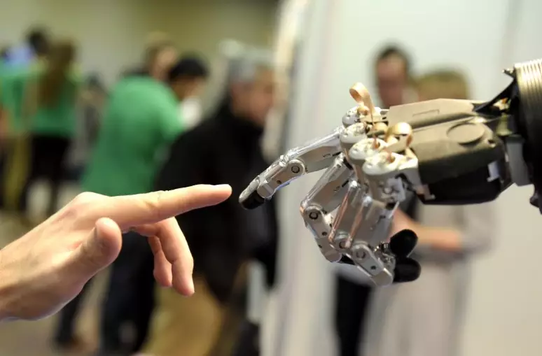  A simbiose tecnológica: Explorando a Interação próxima entre robôs e humanos