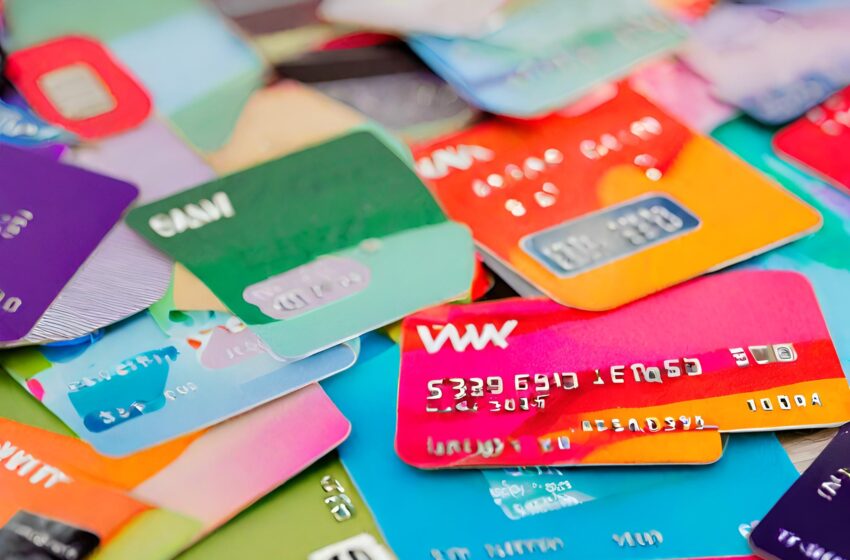  Governo limita juros do cartão de crédito à partir desta quarta-feira (3)