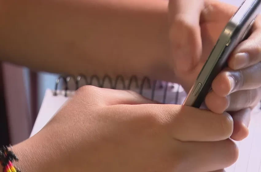  Governo de SP restringe acesso a apps e streamings em escolas estaduais