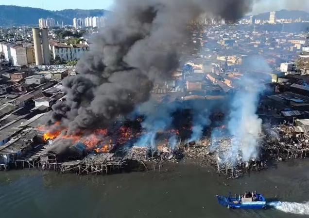 incendio-em-santos-636x450