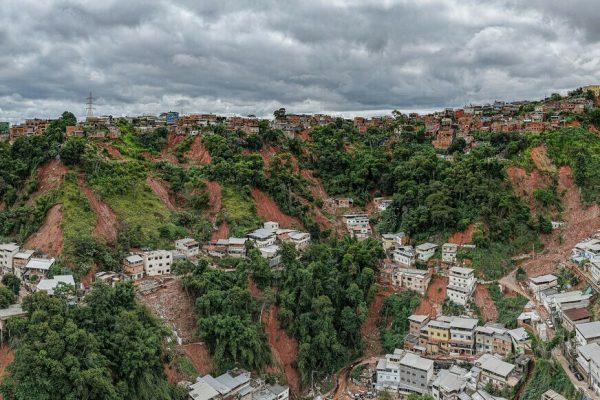8 mil moradores de Juiz de Fora ainda não sabem se têm casa após enchentes