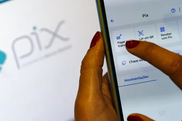 Fundo Monetário Internacional elogia Pix como motor de mudança financeira no Brasil