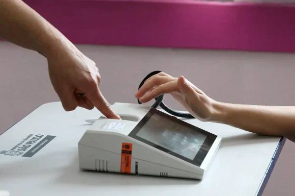 Justiça Eleitoral mantém biometria em todas as seções nas eleições deste ano
