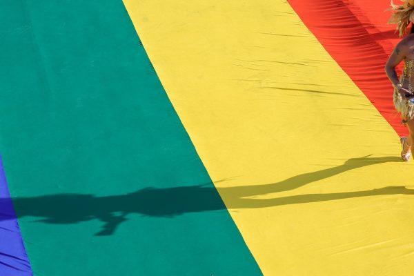 Parada Brasília Orgulho ocupa Esplanada dos Ministérios com campanha contra o preconceito