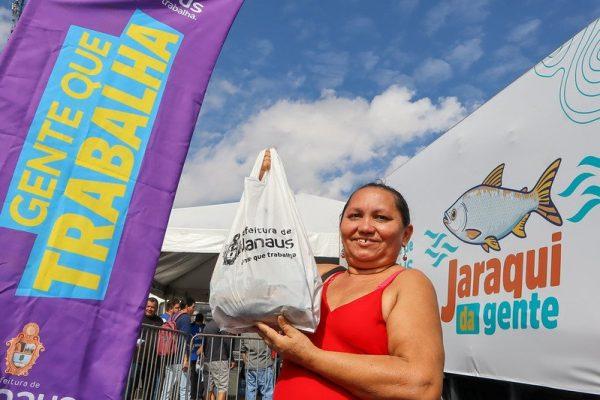Prefeitura de Manaus distribui 50 mil jaraquis em bairros carentes