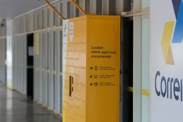Correios lançam entrega terrestre de compras de sites do Paraguai para o Brasil