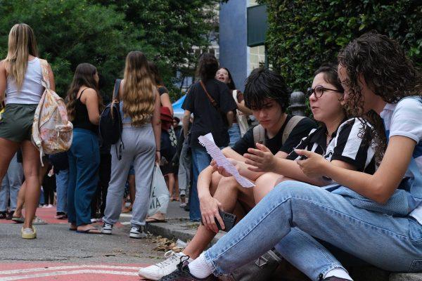 MEC divulga Saeb 2025 e Brasil recupera nível de ensino pré-pandemia