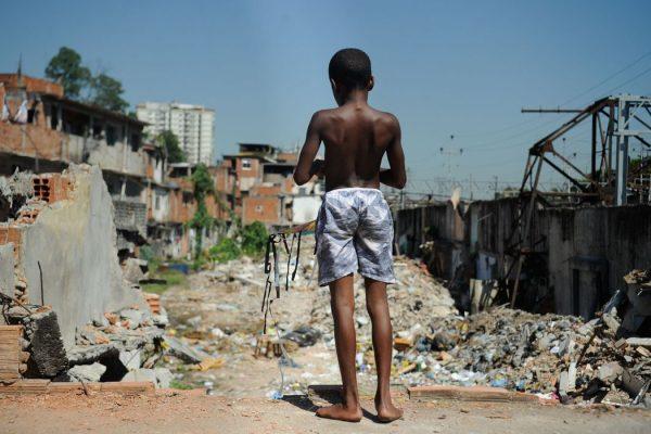 Observatório Brasileiro das Desigualdades aponta queda na pobreza e alta na concentração de renda